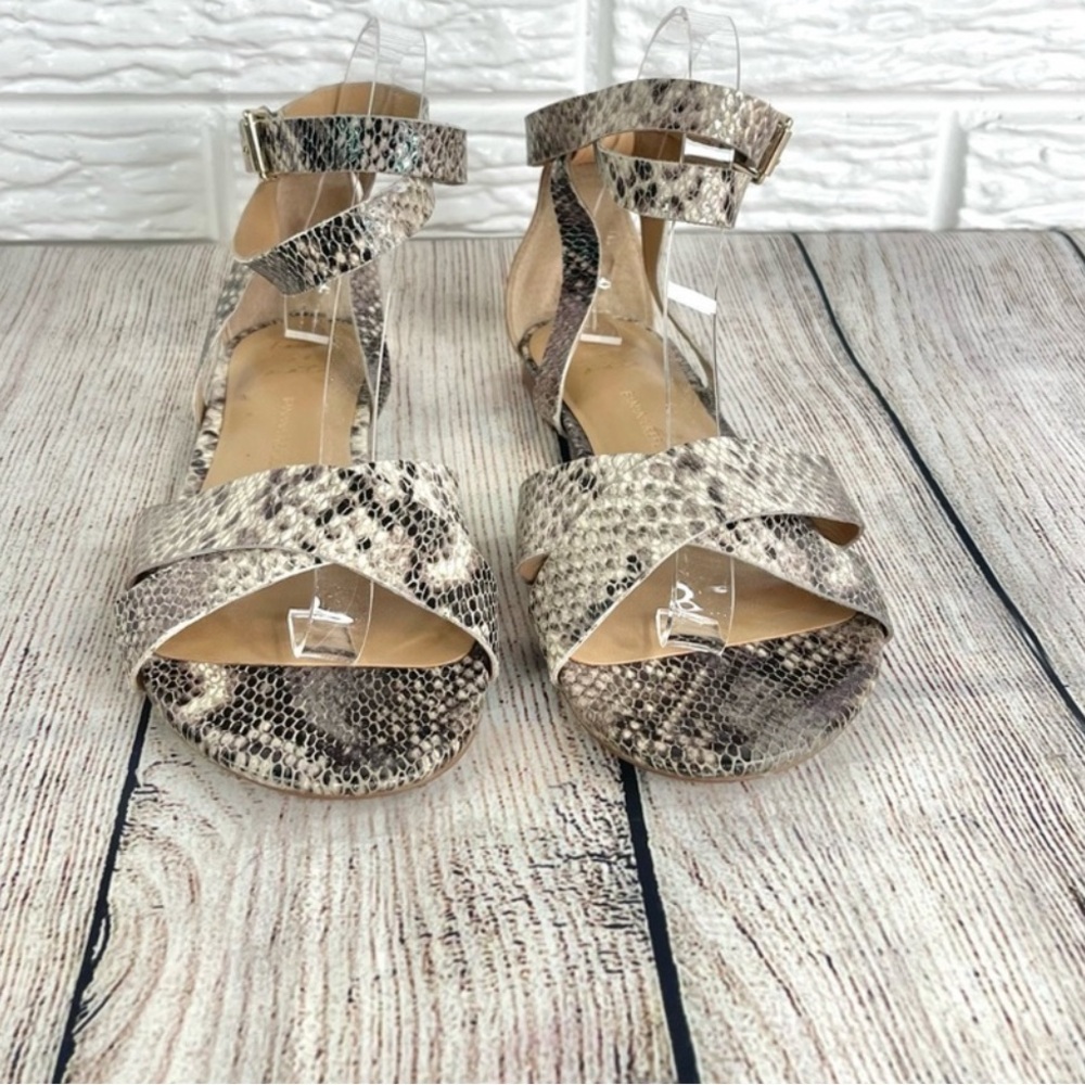 Banana Republic Snakeskin Print Criss Cross Ankle Wrap Flat Sandals Size 8M